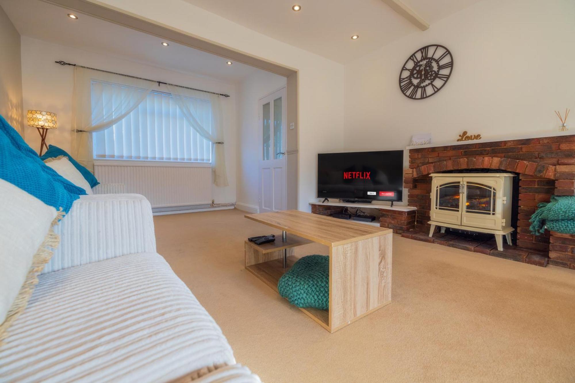 The Secret Garden - West Sussex Villa Crawley  Ngoại thất bức ảnh