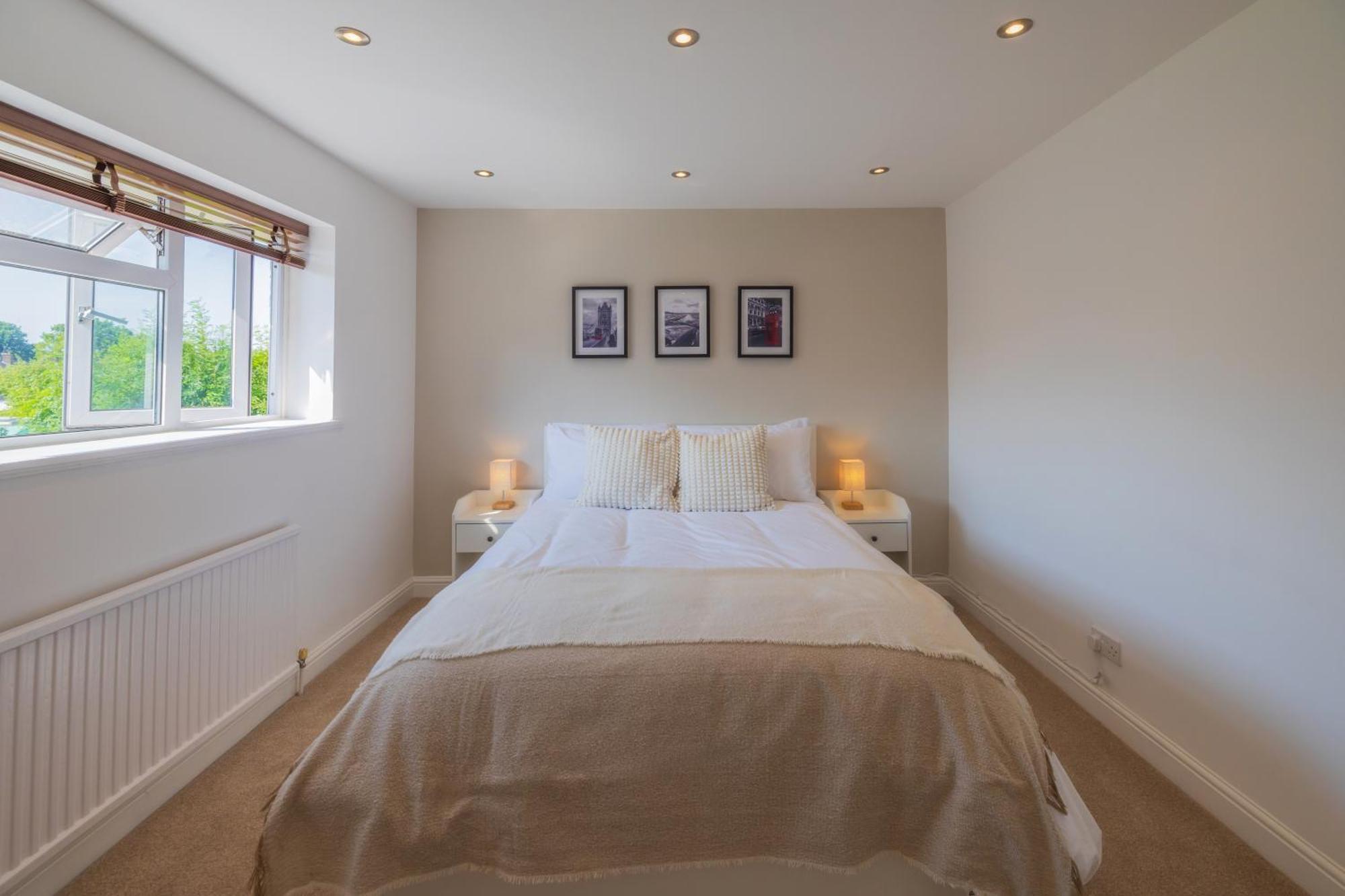 The Secret Garden - West Sussex Villa Crawley  Ngoại thất bức ảnh