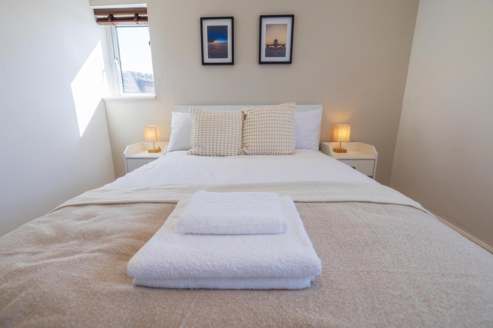 The Secret Garden - West Sussex Villa Crawley  Ngoại thất bức ảnh